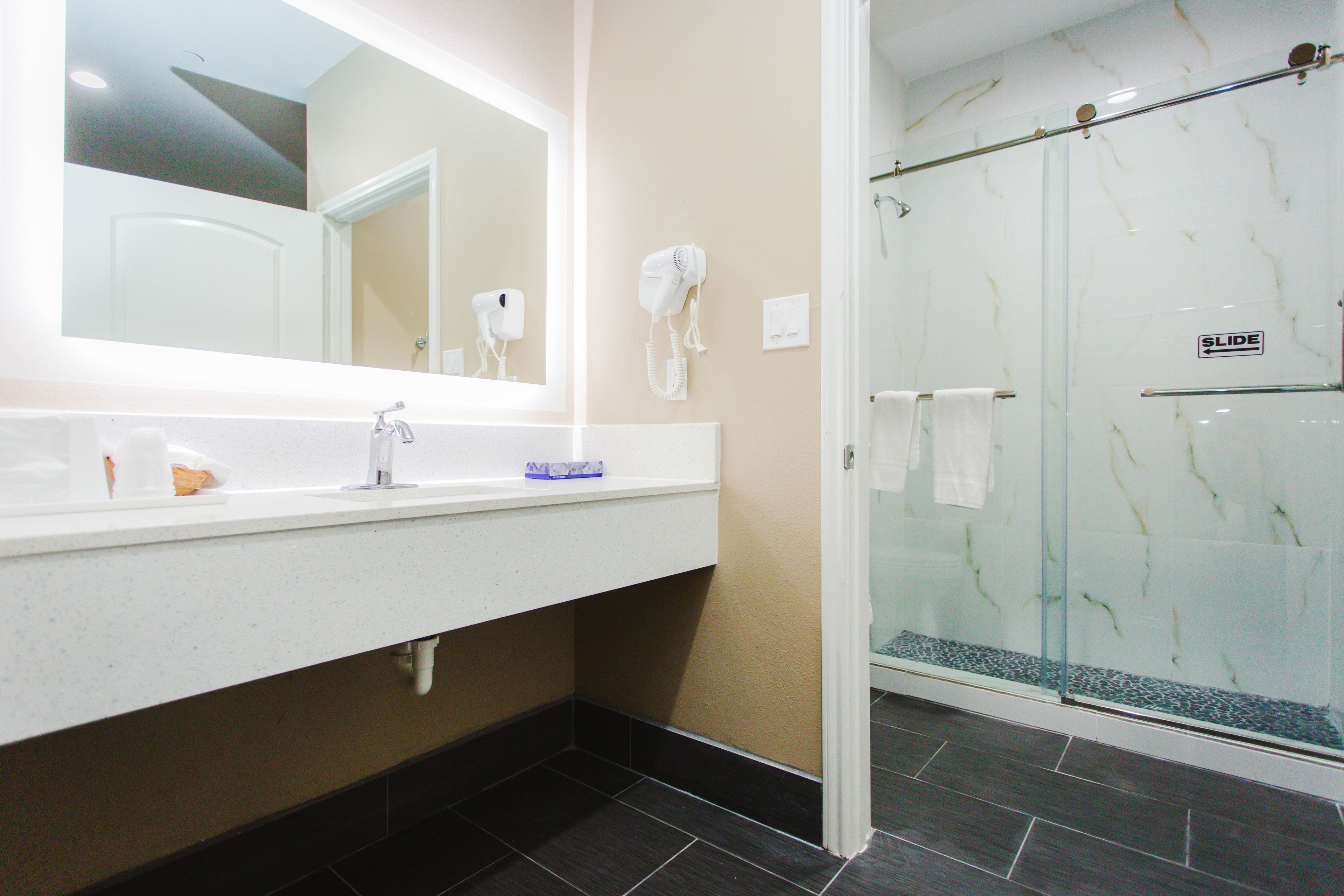 Budget Host Inn & Suites Sugar Land