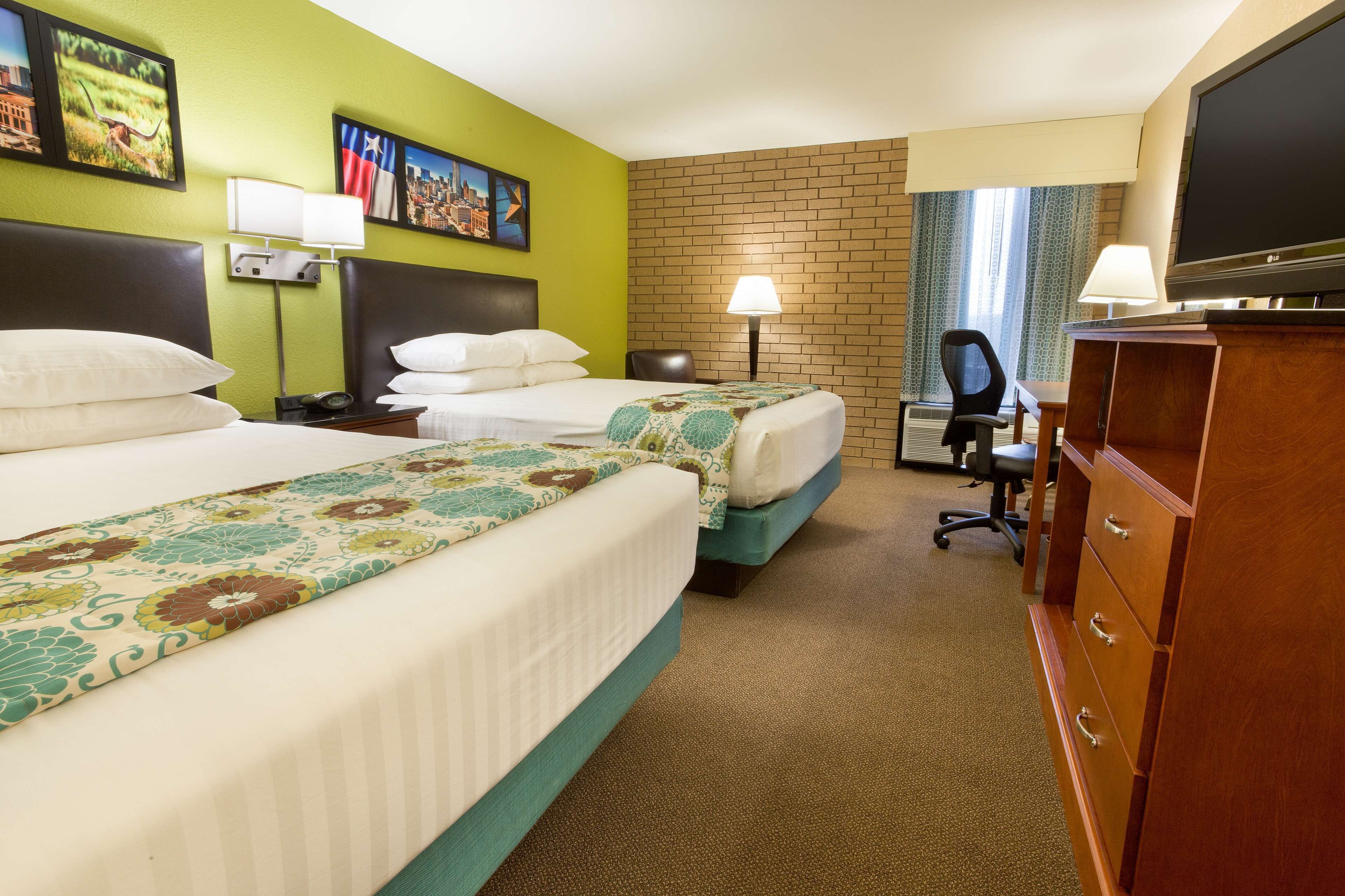 Heritage Inn Suites Houston Sugar Land, Trademark by Wyndham