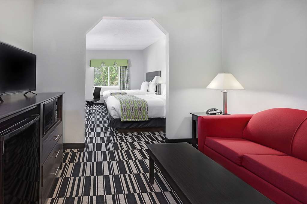 Holiday Inn Express & Suites Sulphur Springs