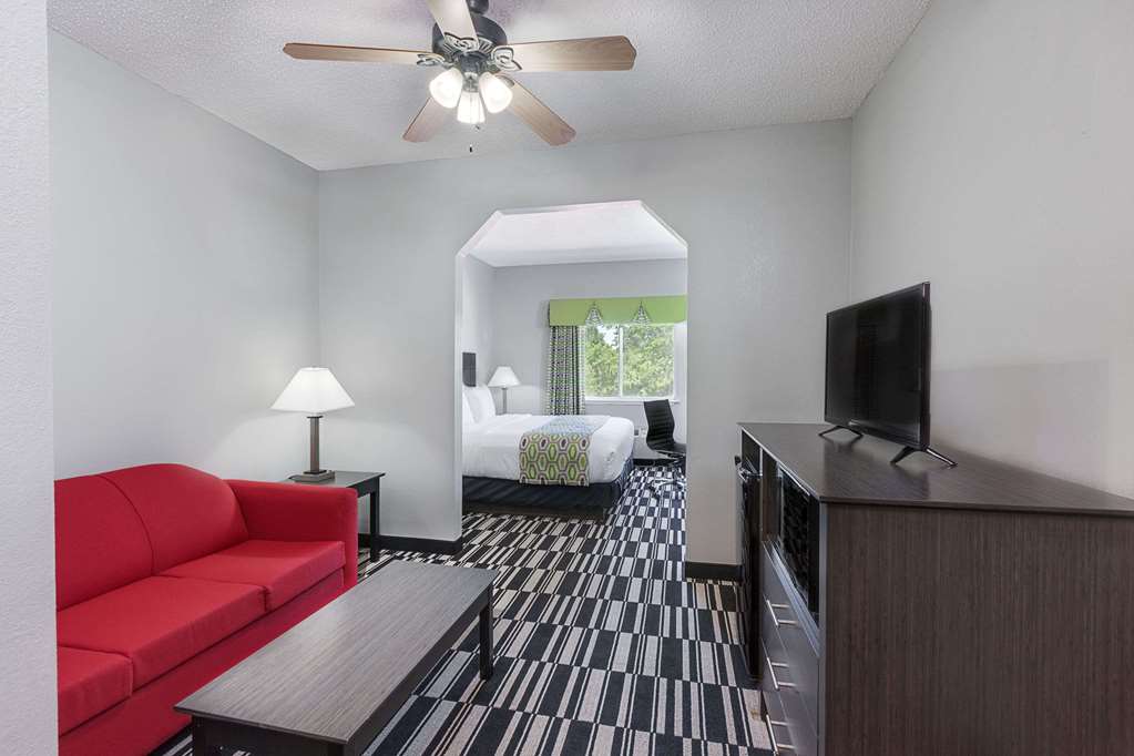 Holiday Inn Express & Suites Sulphur Springs