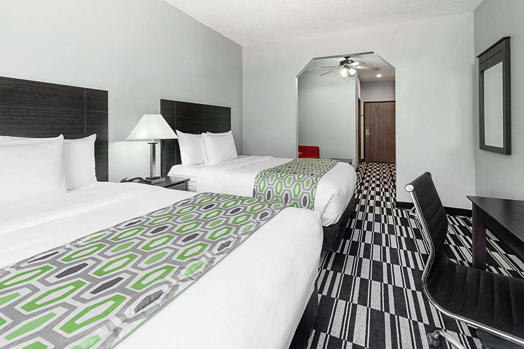 Holiday Inn Express & Suites Sulphur Springs