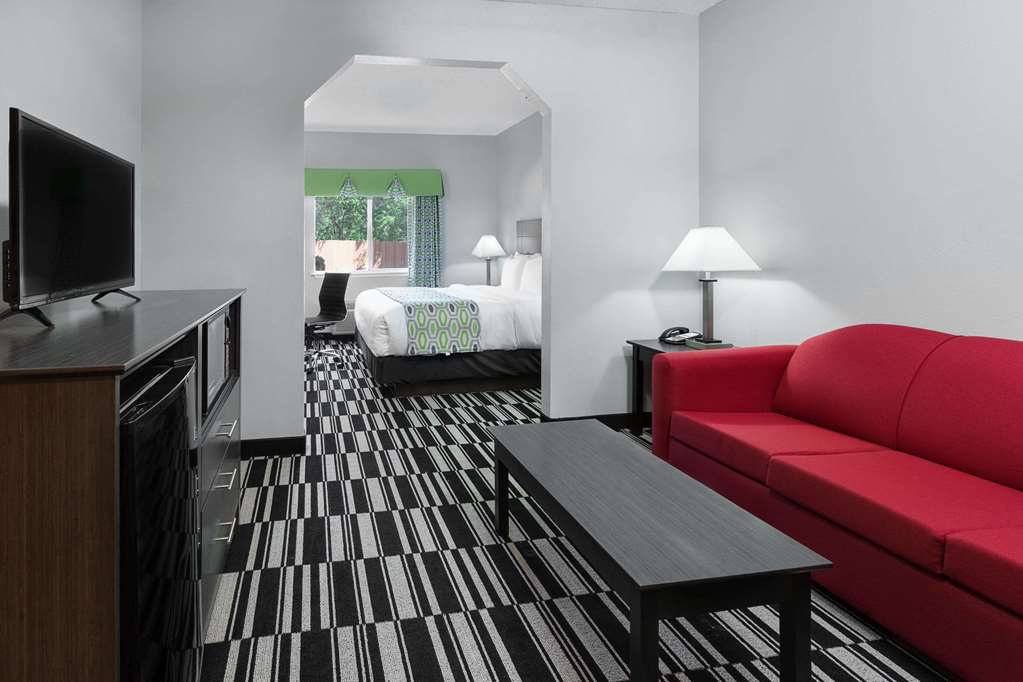 Holiday Inn Express & Suites Sulphur Springs