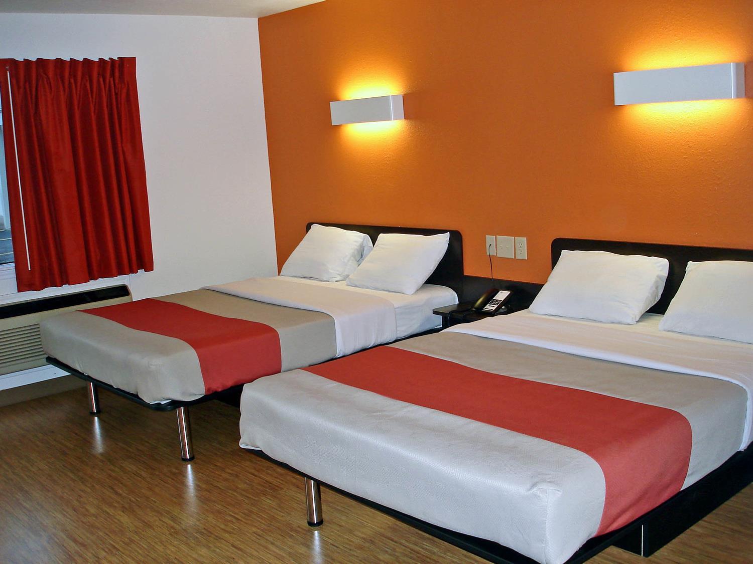 Motel 6 Sulphur Springs