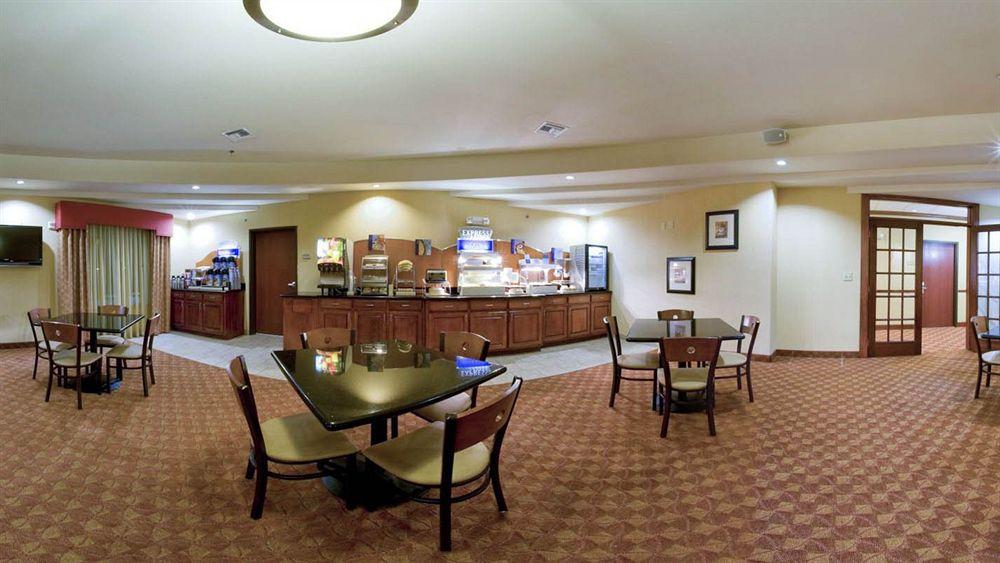 Holiday Inn Express & Suites Sweetwater