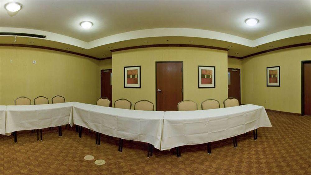 Holiday Inn Express & Suites Sweetwater