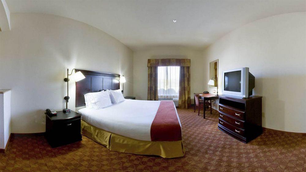 Holiday Inn Express & Suites Sweetwater