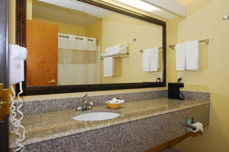 Best Western Temple Inn & Suites