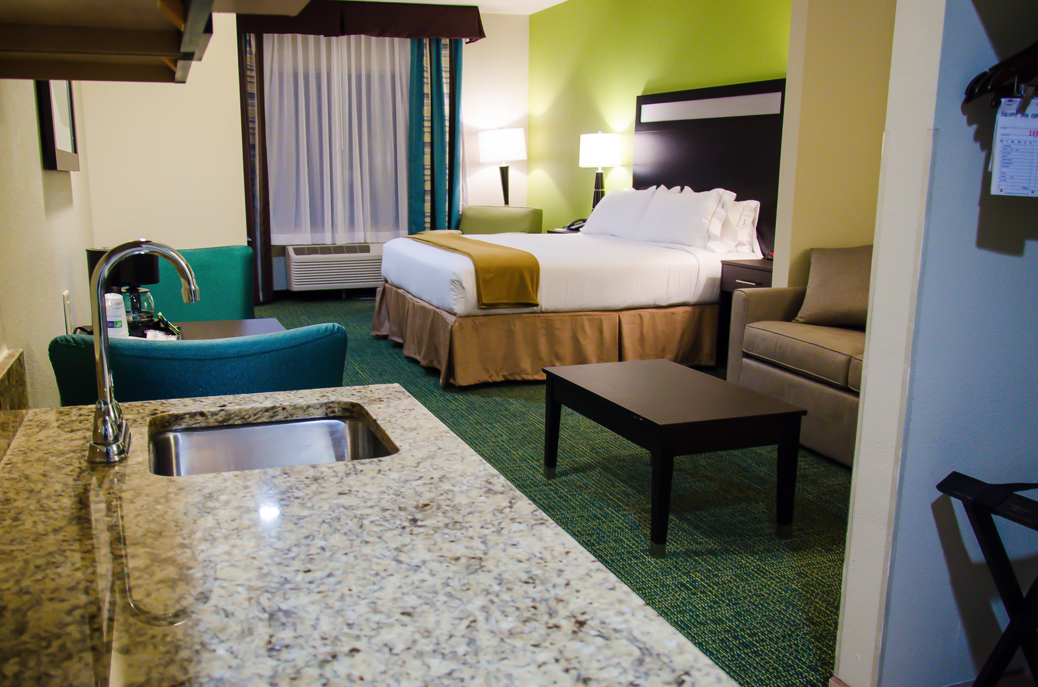 Holiday Inn Express & Suites Temple - Medical Center Area
