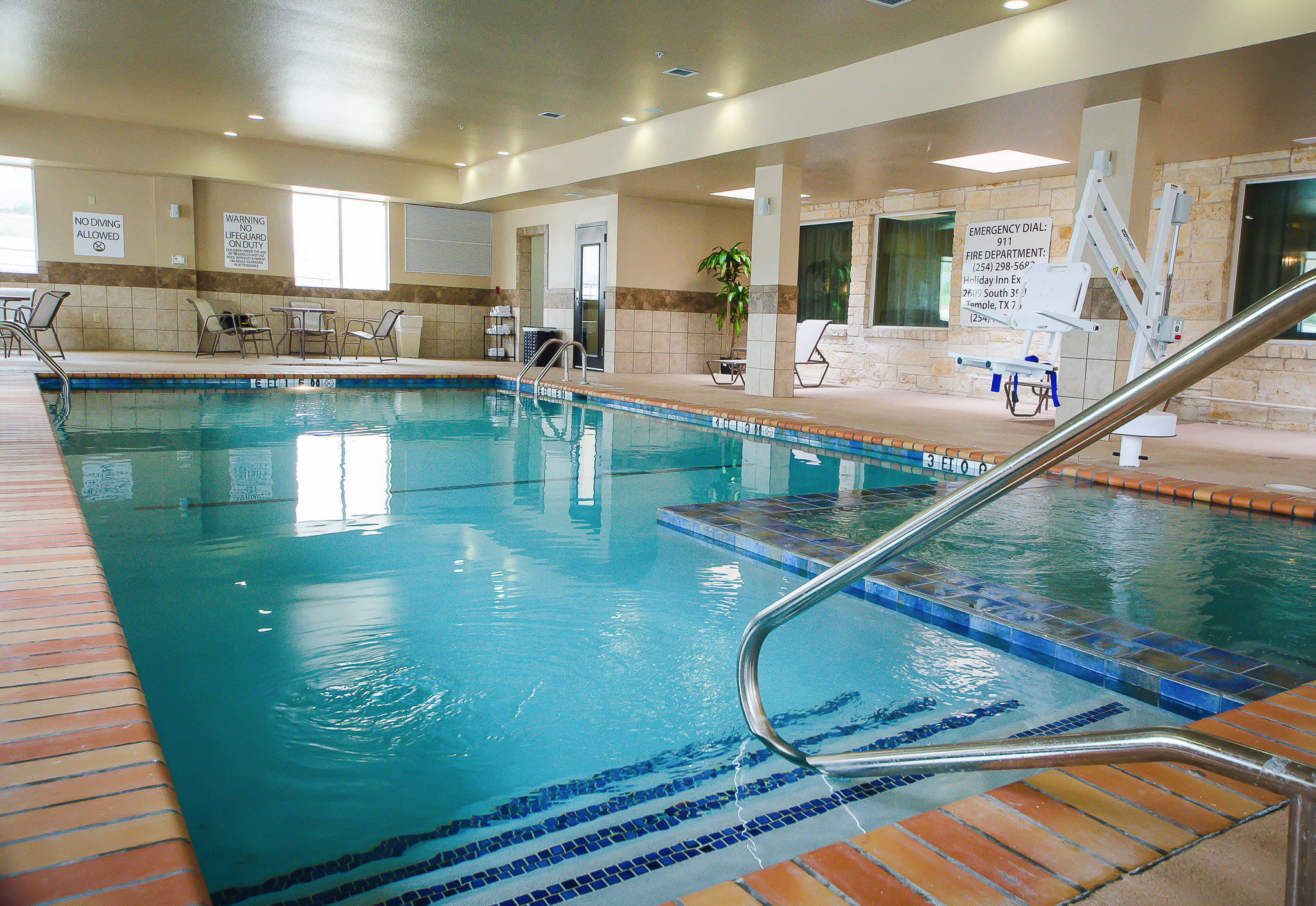 Holiday Inn Express & Suites Temple - Medical Center Area