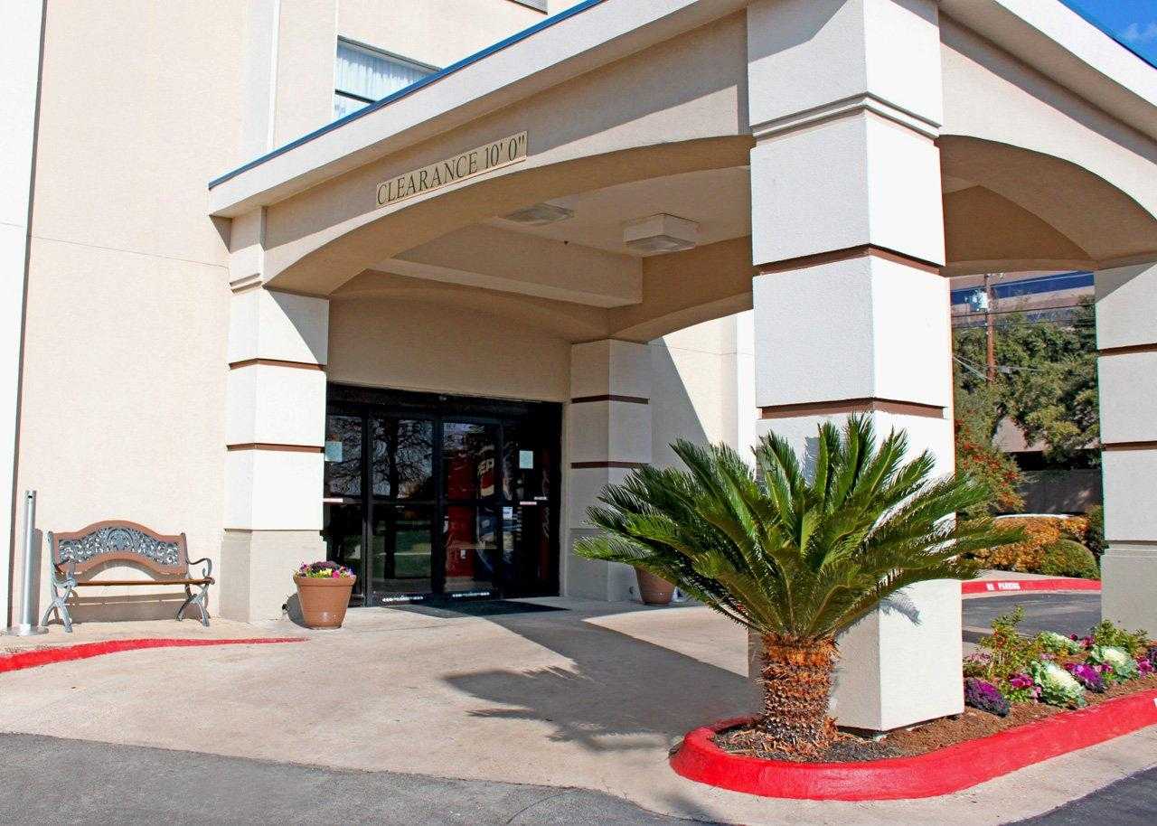 Quality Suites Temple