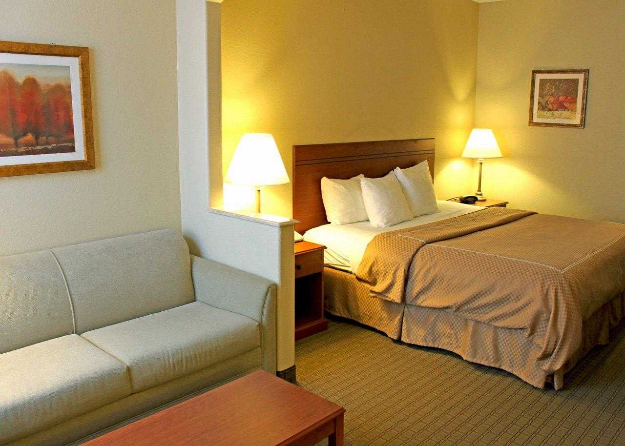 Quality Suites Temple