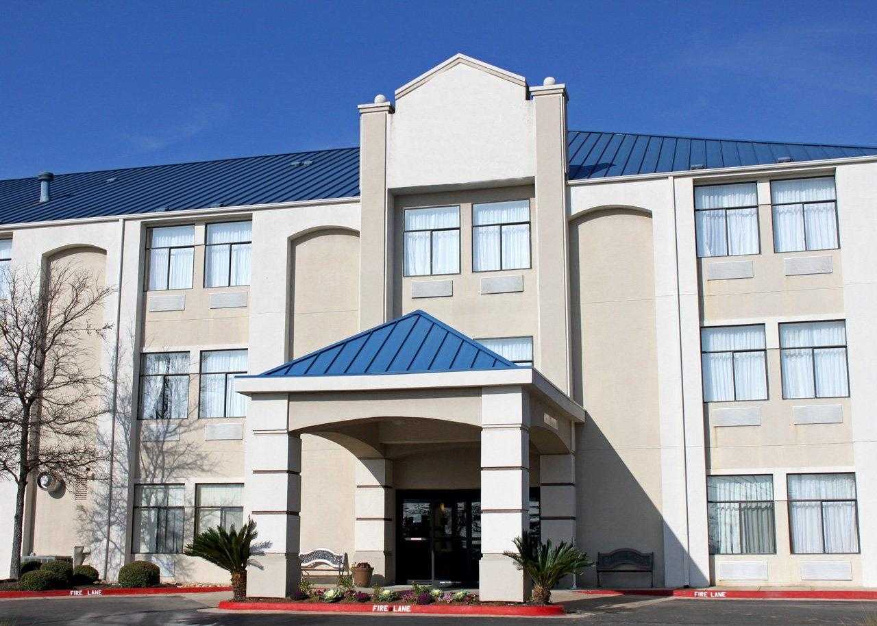 Quality Suites Temple