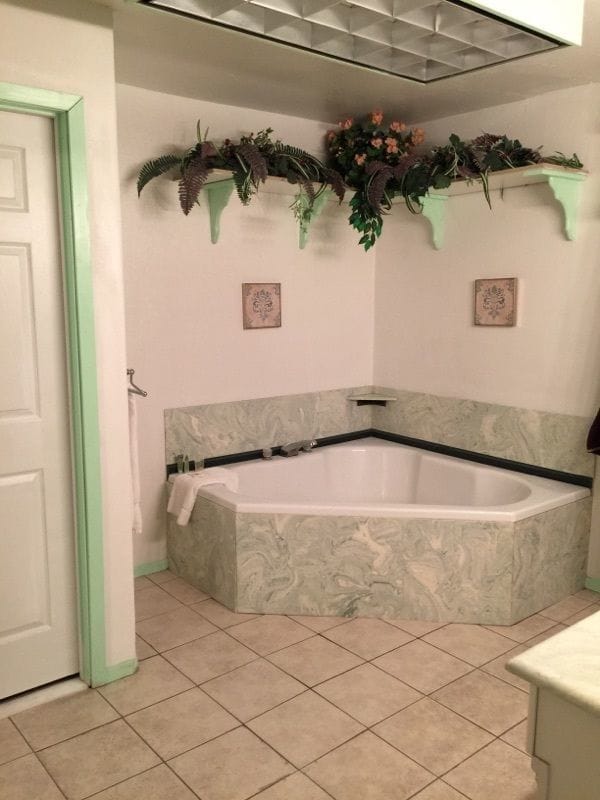 Ranch House Inn & Suites
