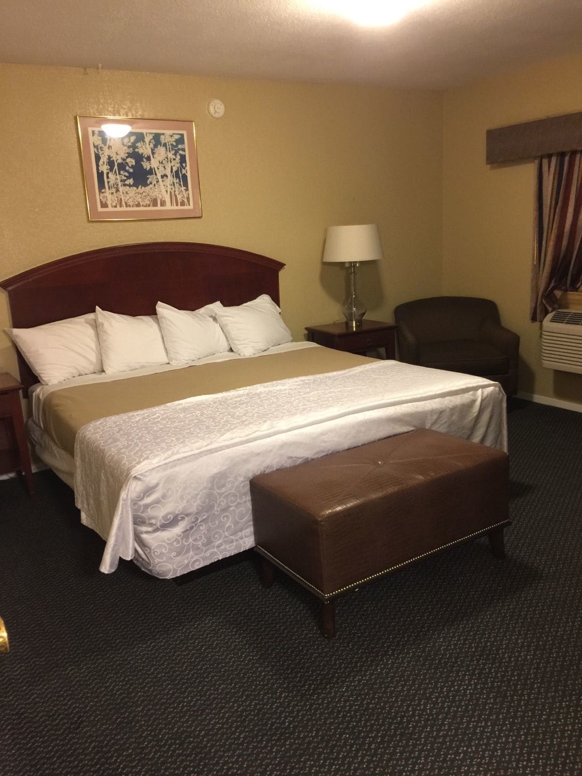 Ranch House Inn & Suites