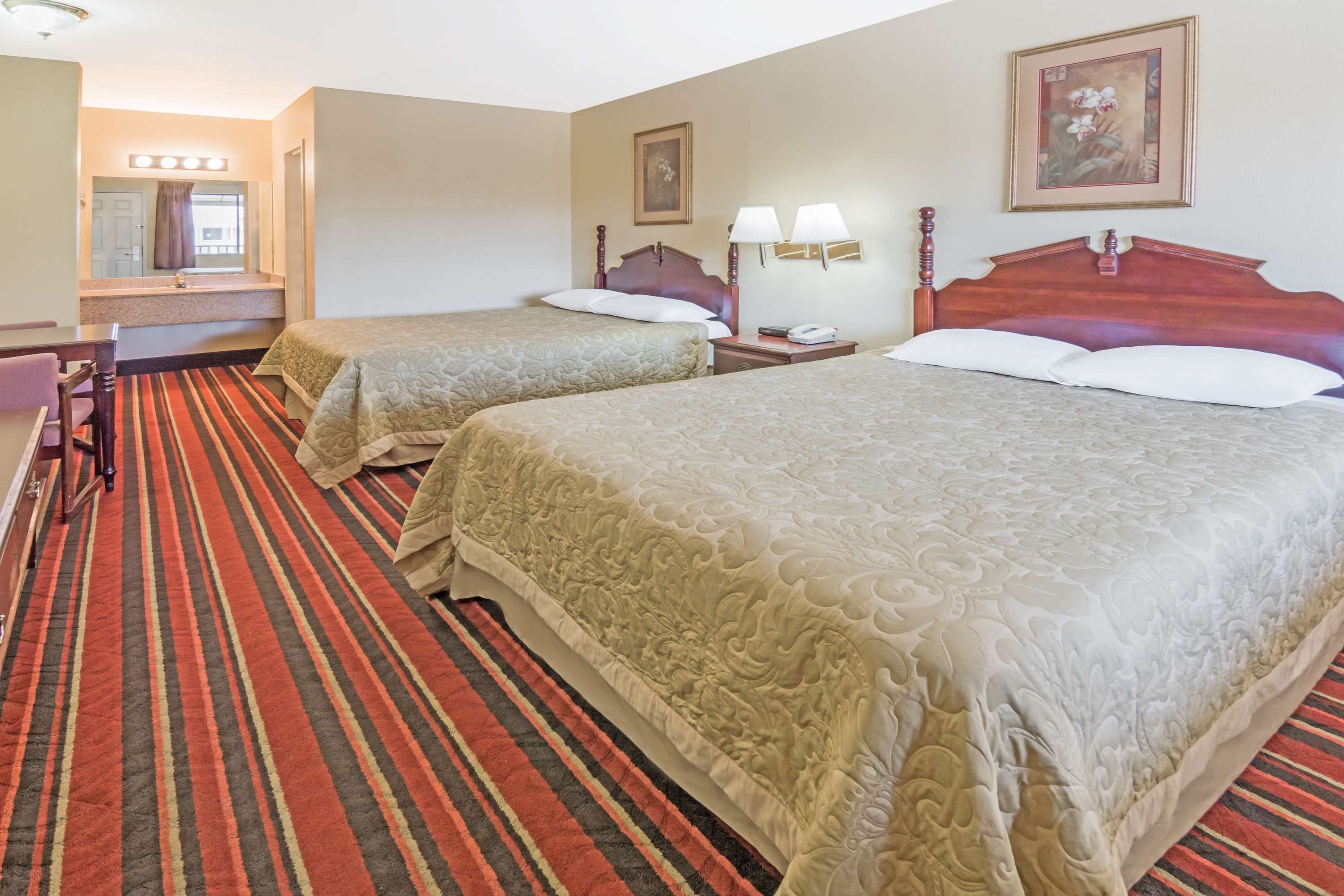 Super 8 by Wyndham Temple