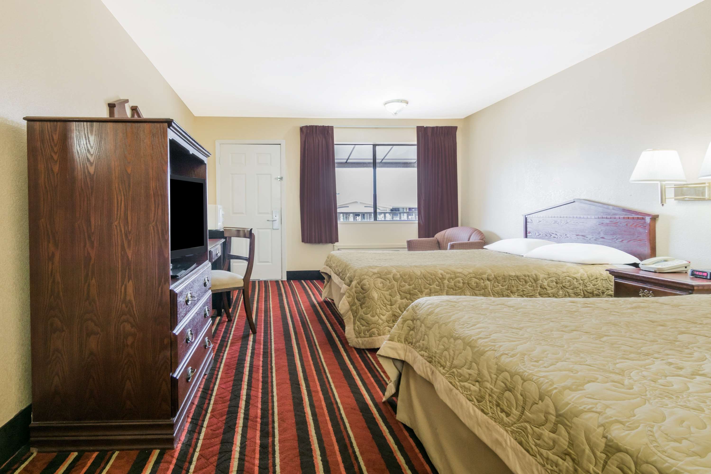 Super 8 by Wyndham Temple