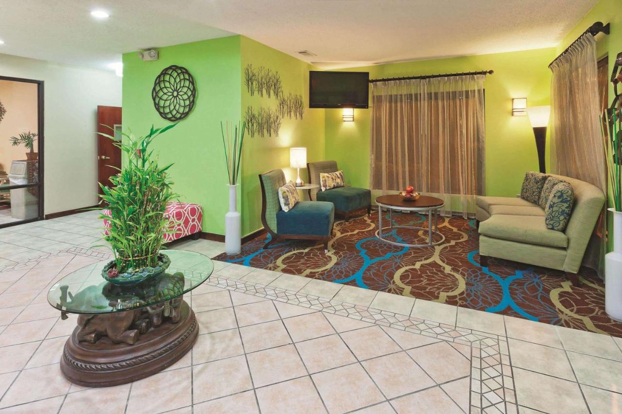 Red Roof Inn Terrell