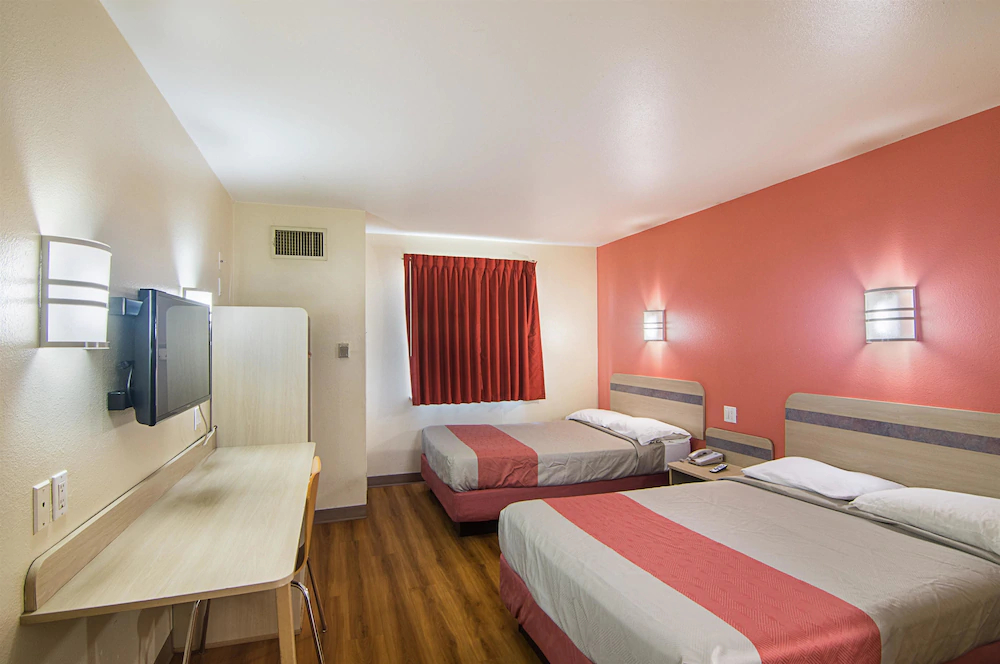 Motel 6 Terrell