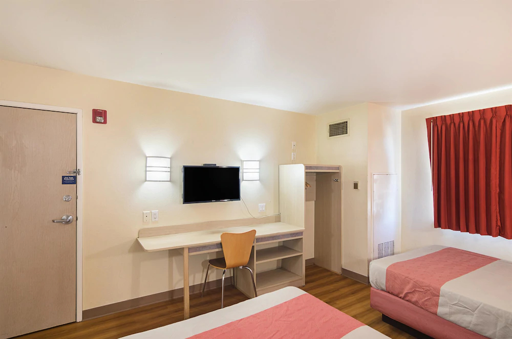 Motel 6 Terrell