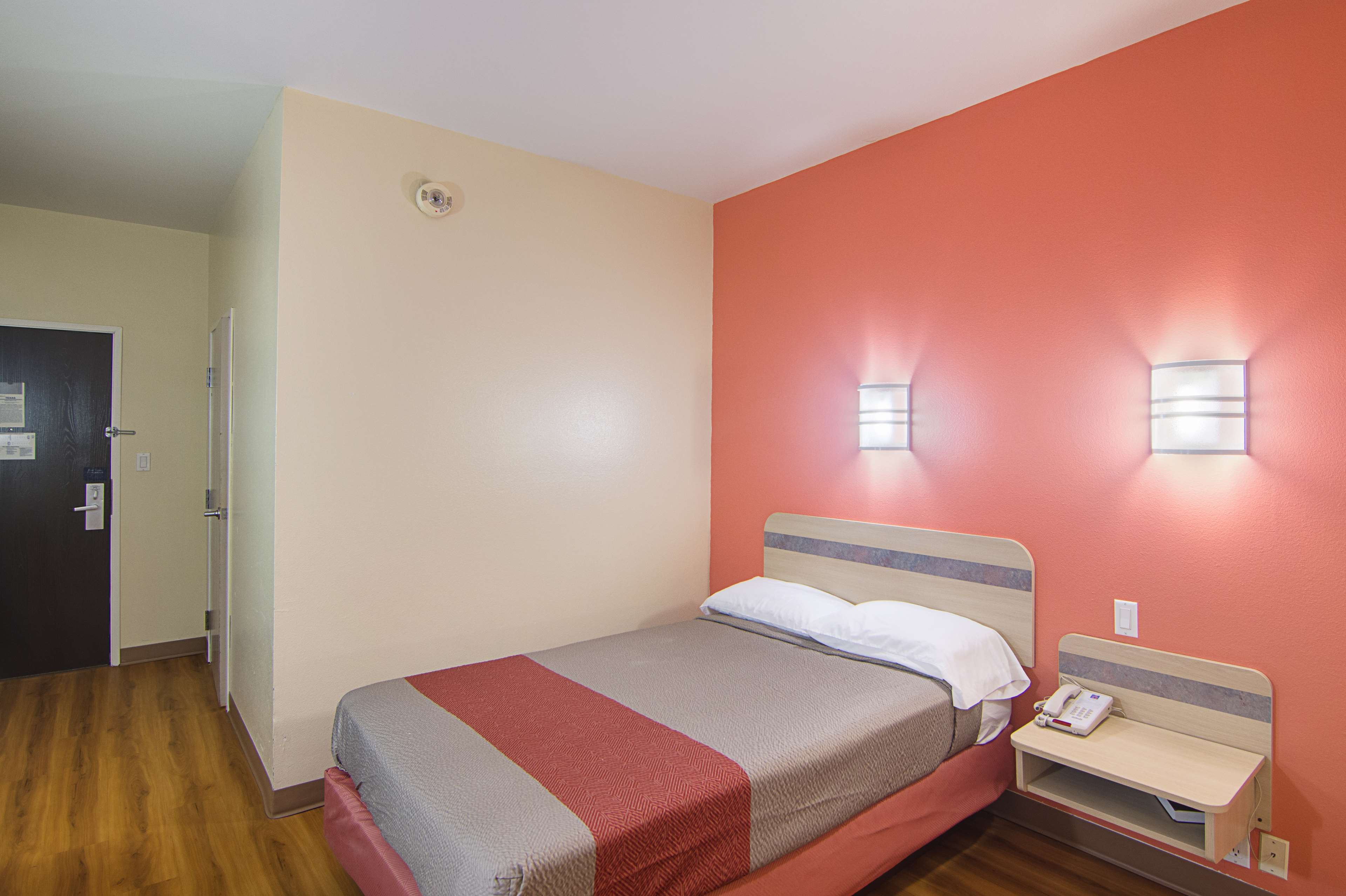 Motel 6 Terrell