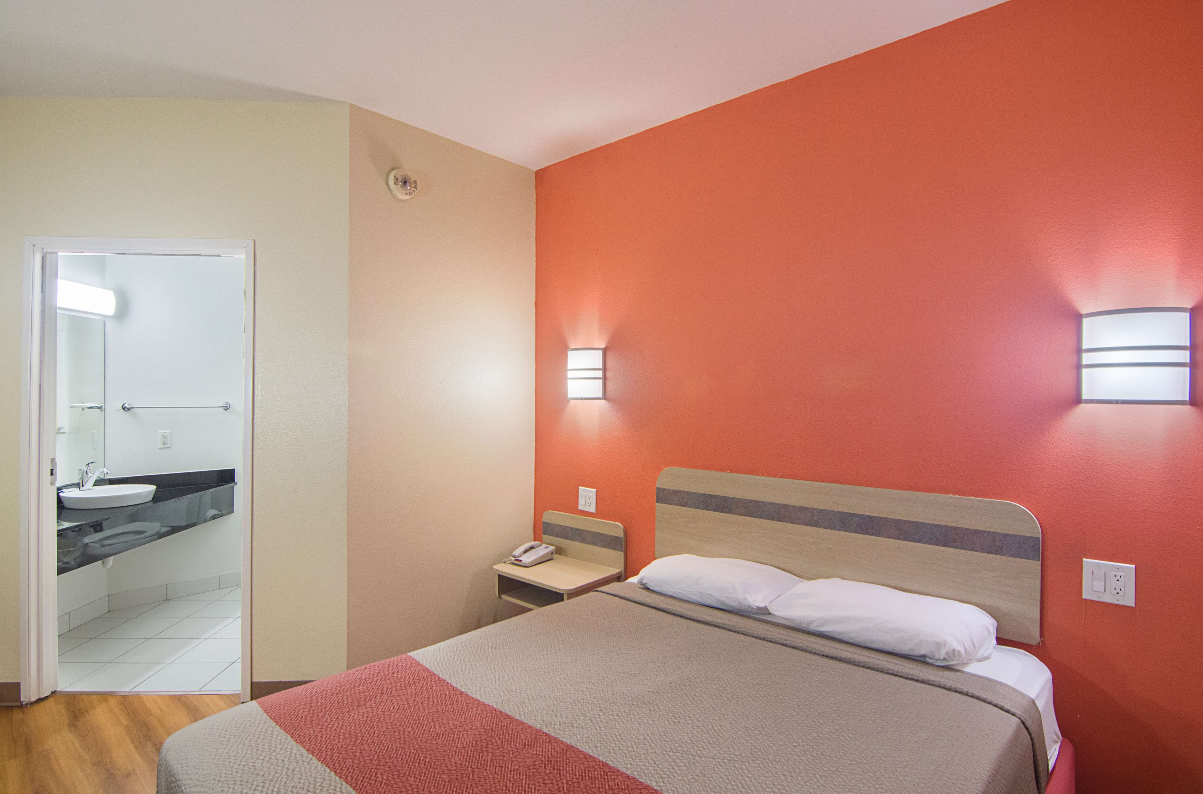 Motel 6 Terrell