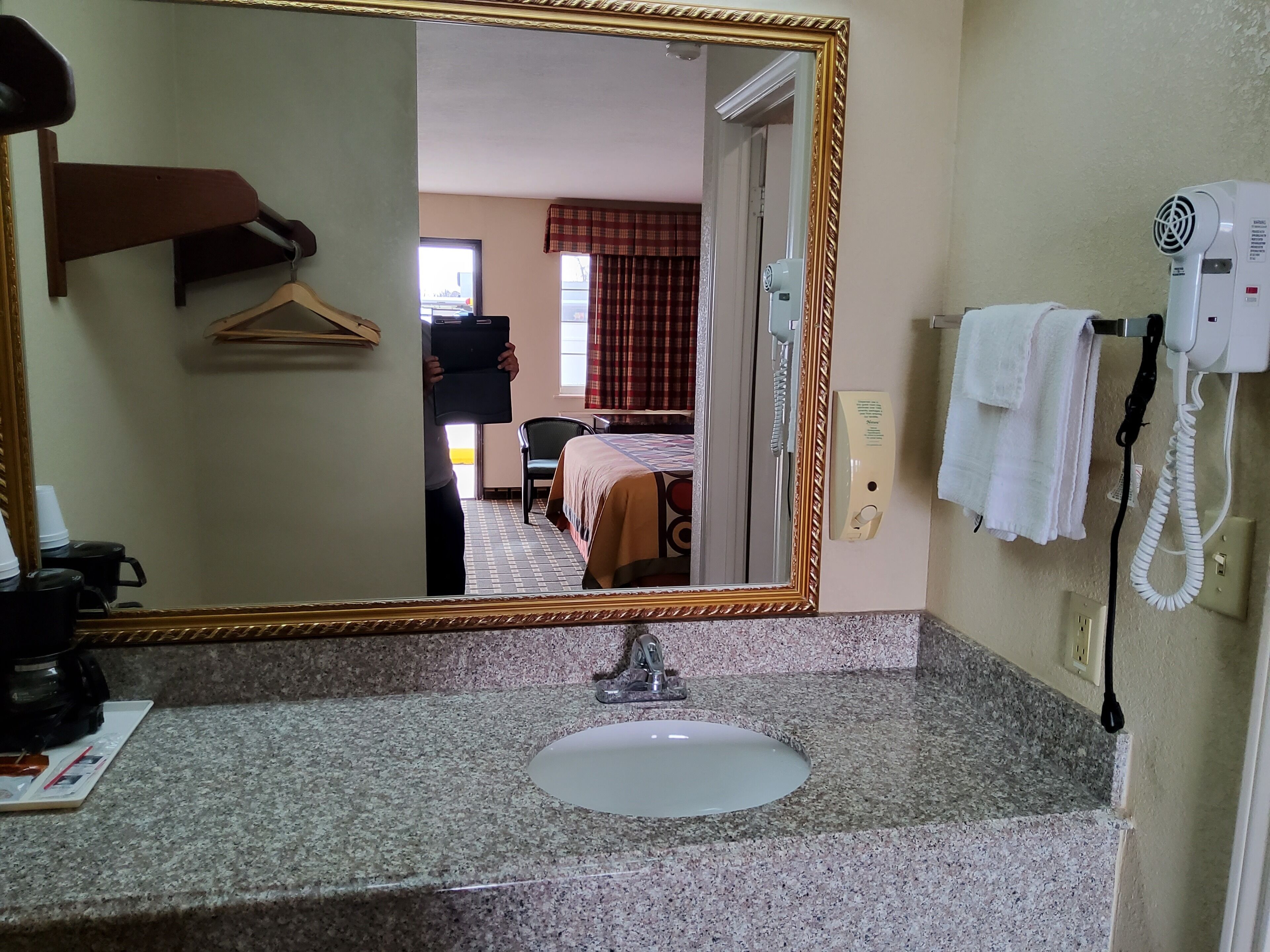 Budget Inn