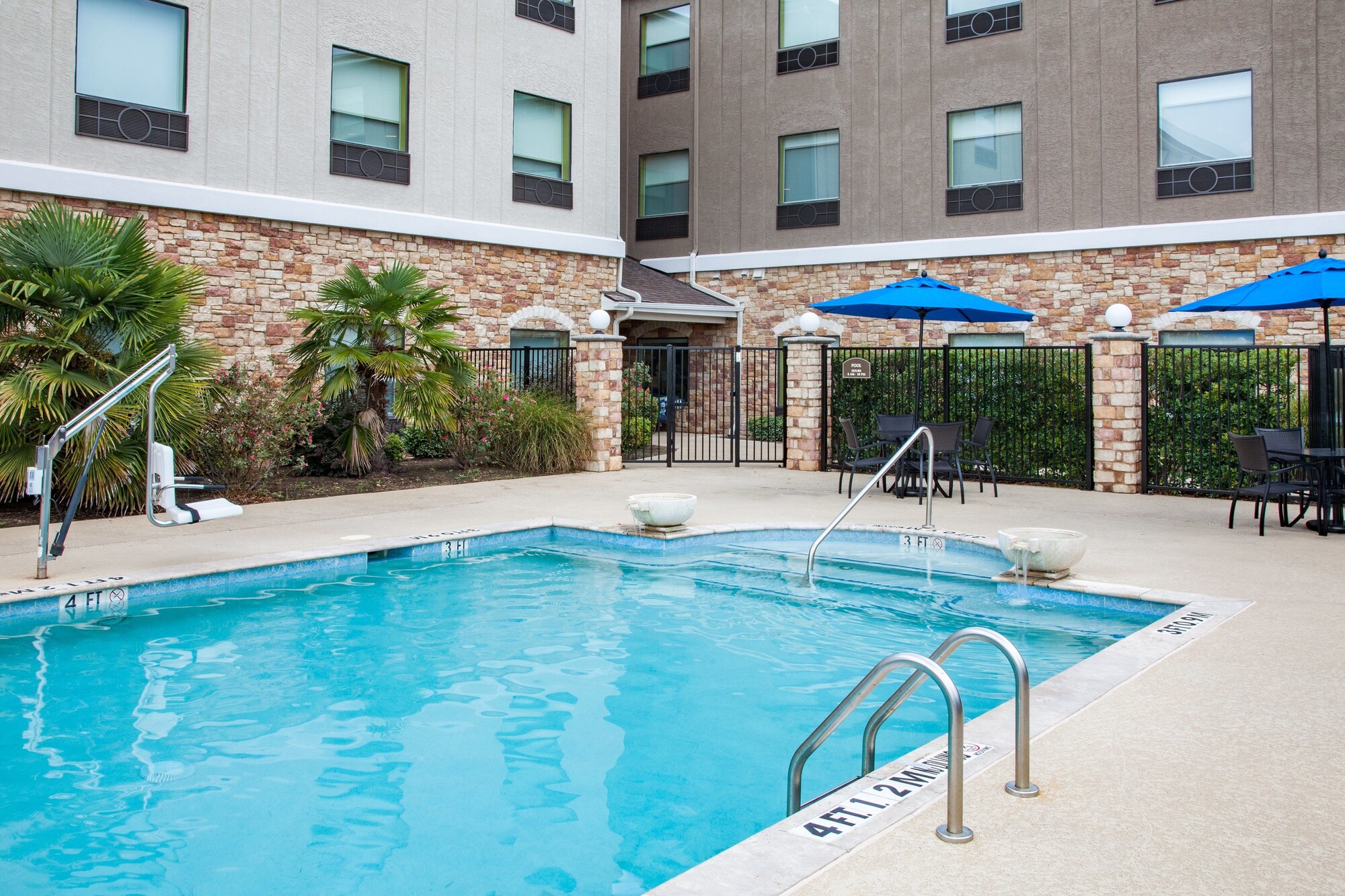 Holiday Inn Express Texarkana
