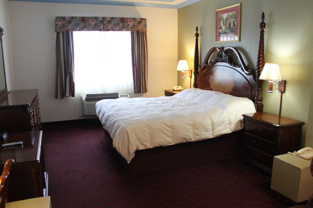 Baymont by Wyndham Texas City