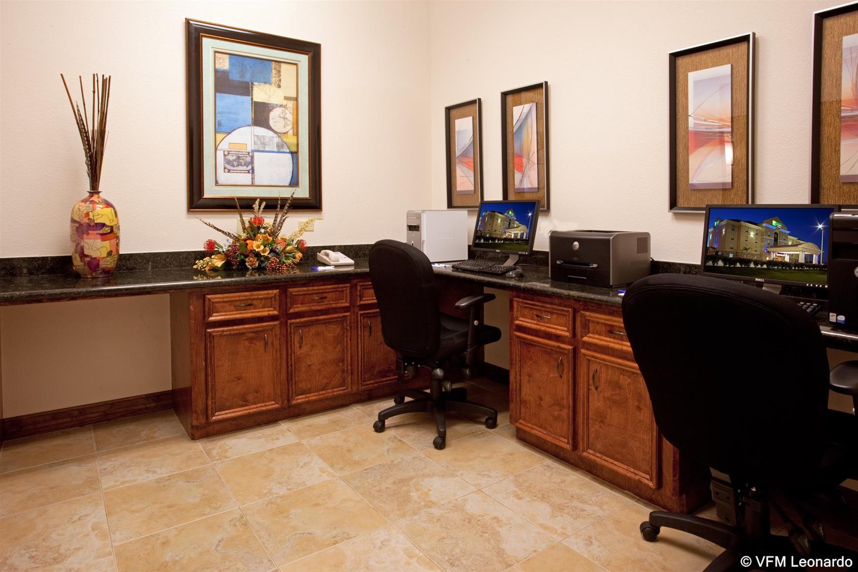 Holiday Inn Express Hotel & Suites Texas City