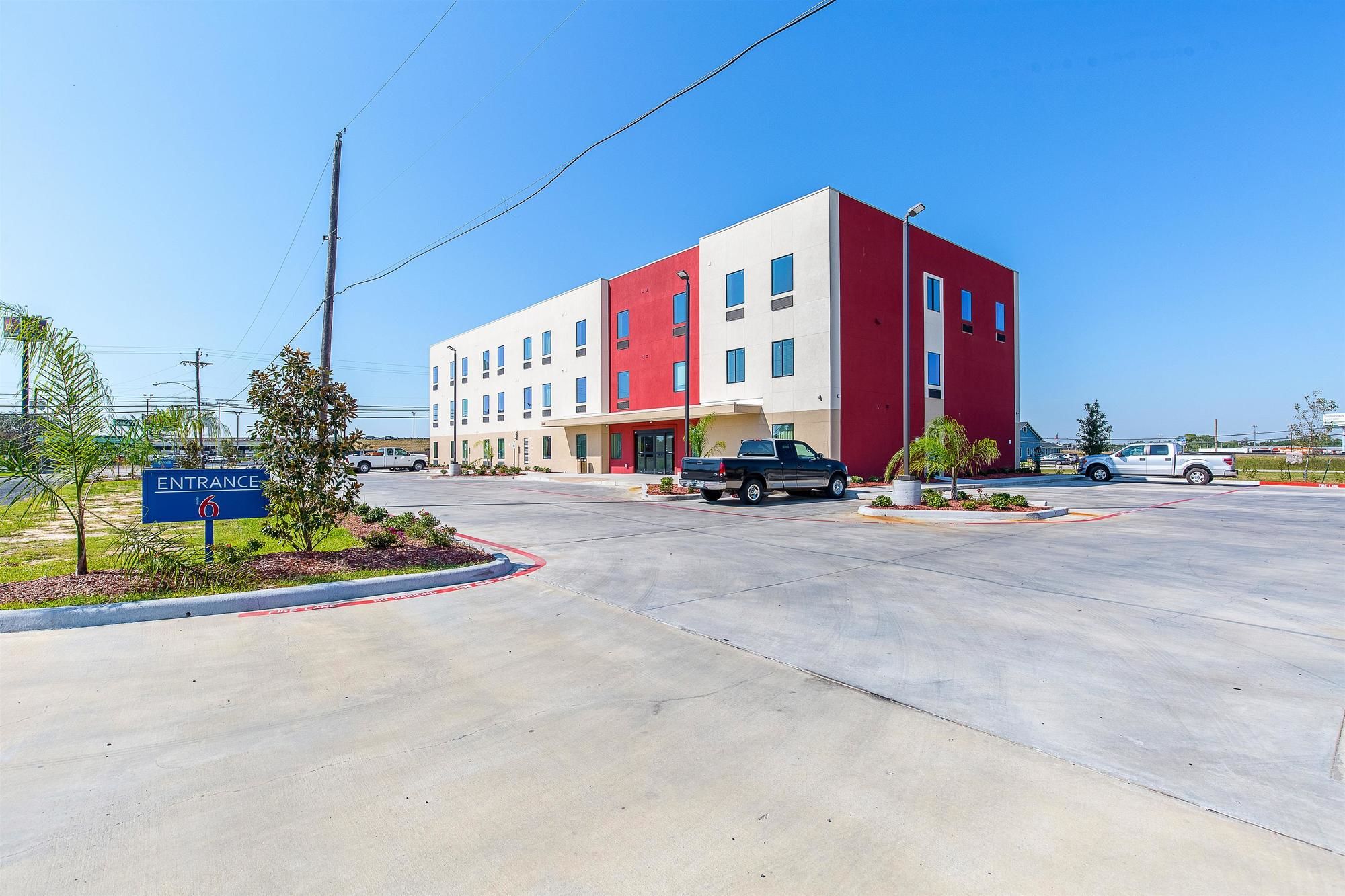 Motel 6 Texas City, TX - I-45 South
