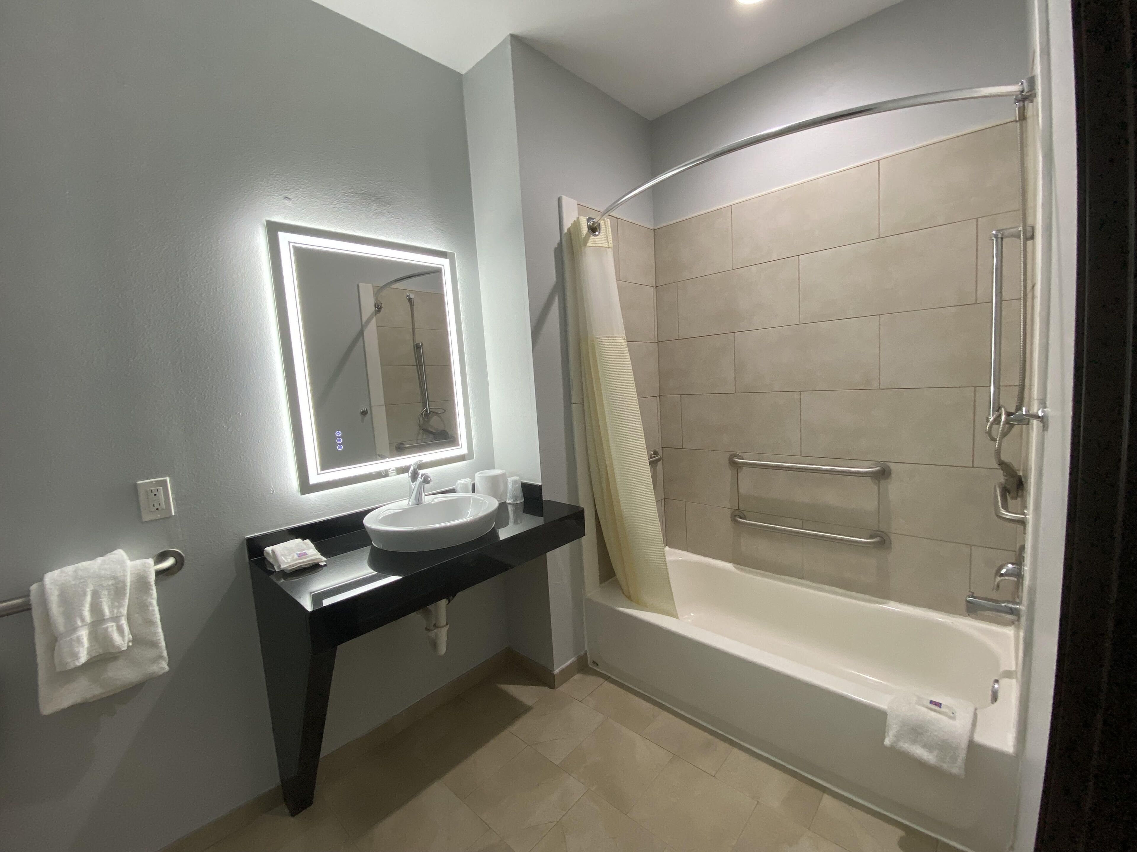 Studio 6 Suites Texas City, TX – I-45 South