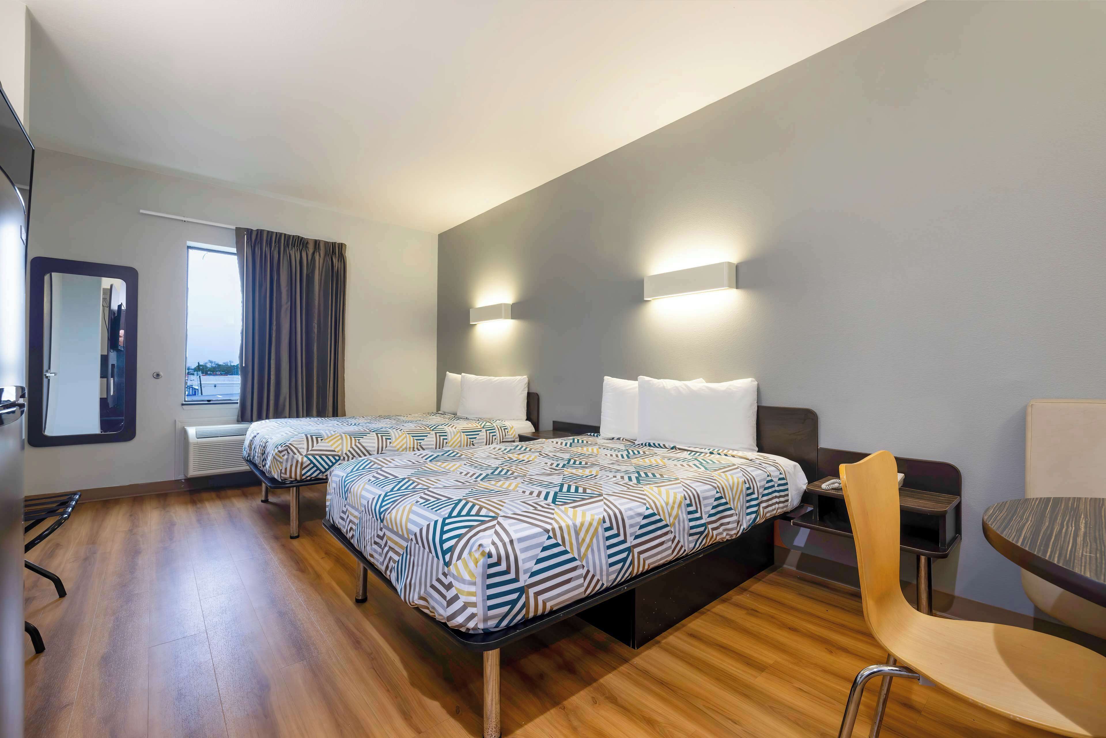 Studio 6 Suites Texas City, TX – I-45 South