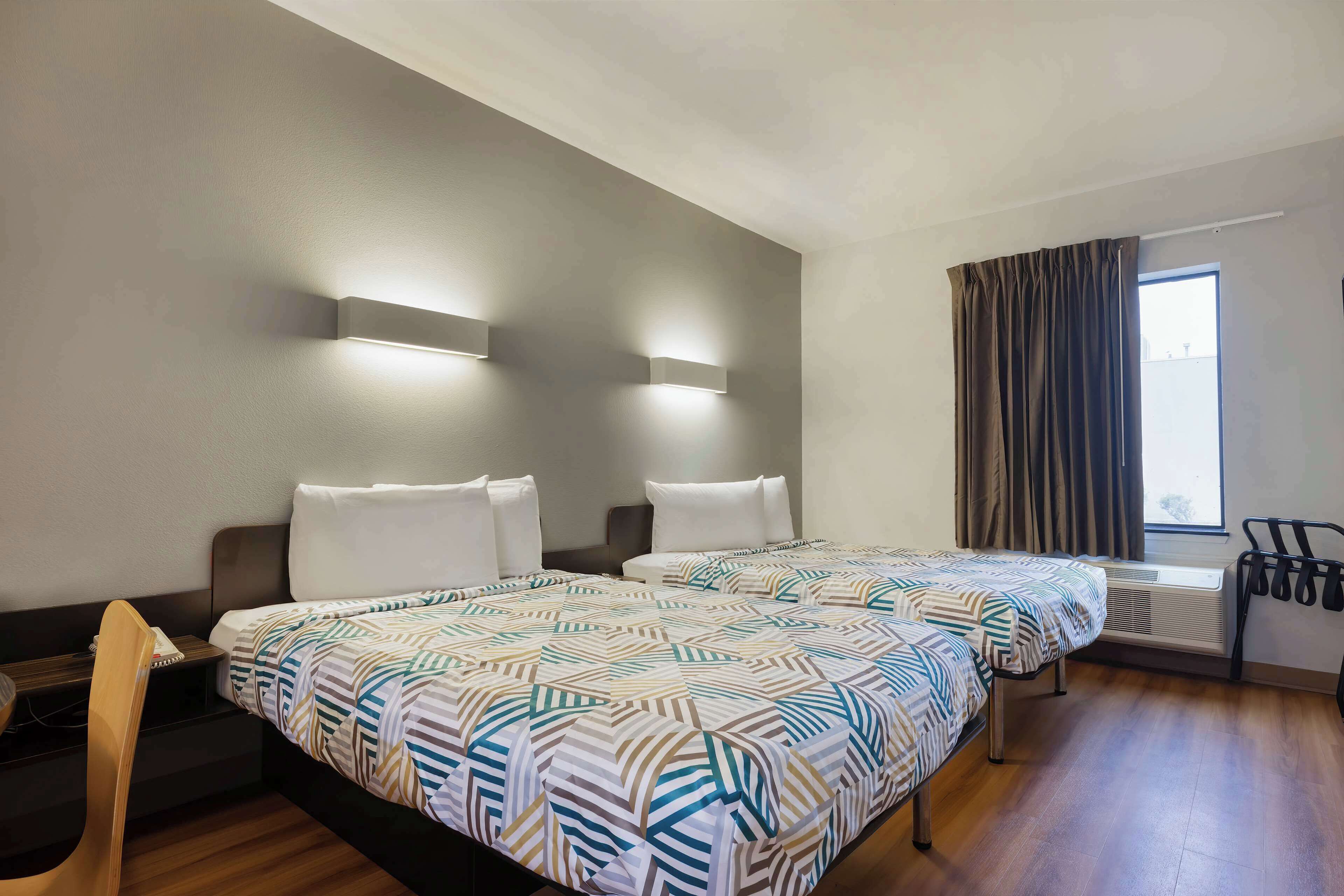 Studio 6 Suites Texas City, TX – I-45 South