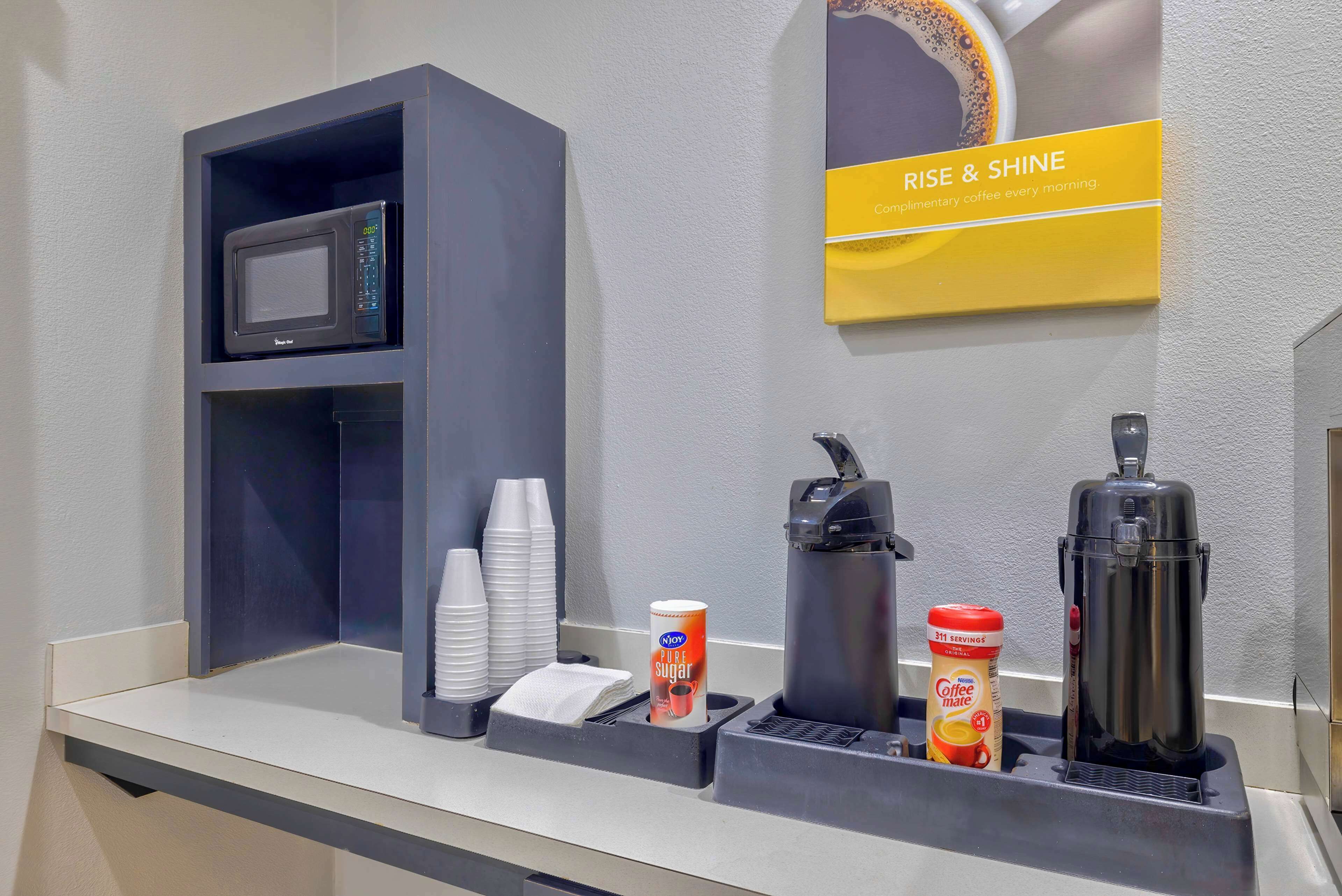 Studio 6 Suites Texas City, TX – I-45 South