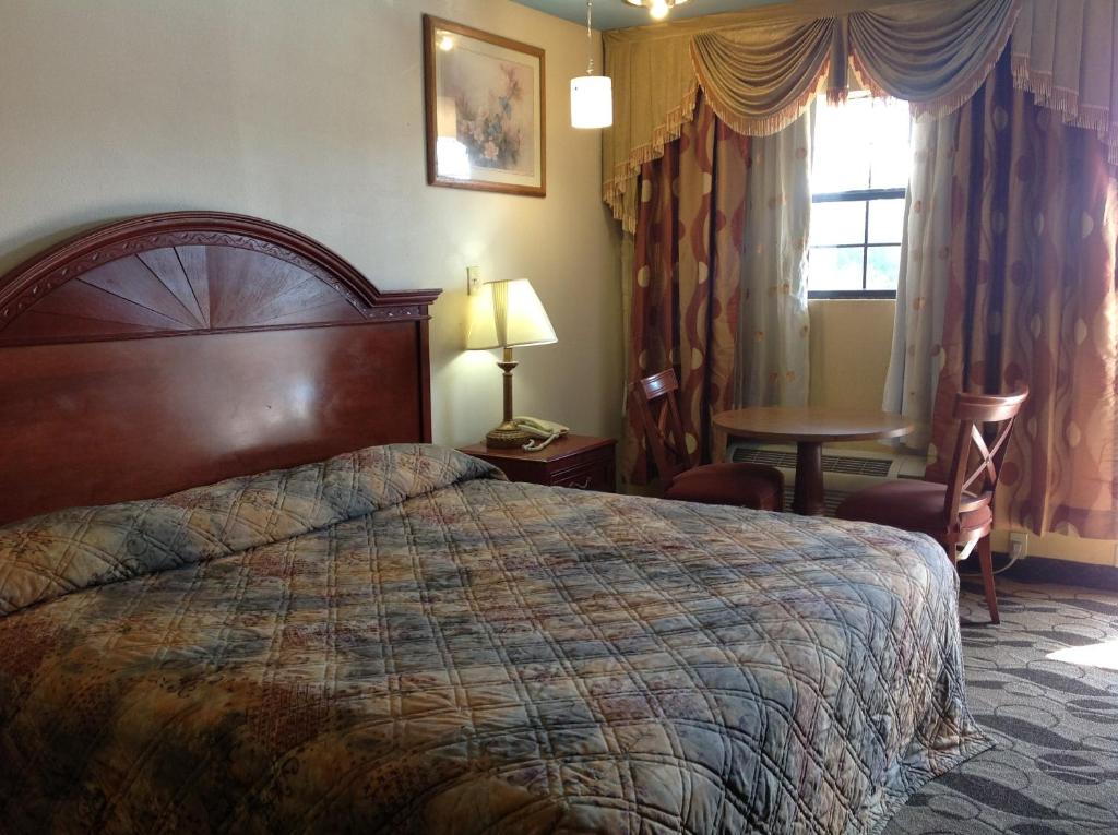 Scottish Inns & Suites Shenandoah Woodlands