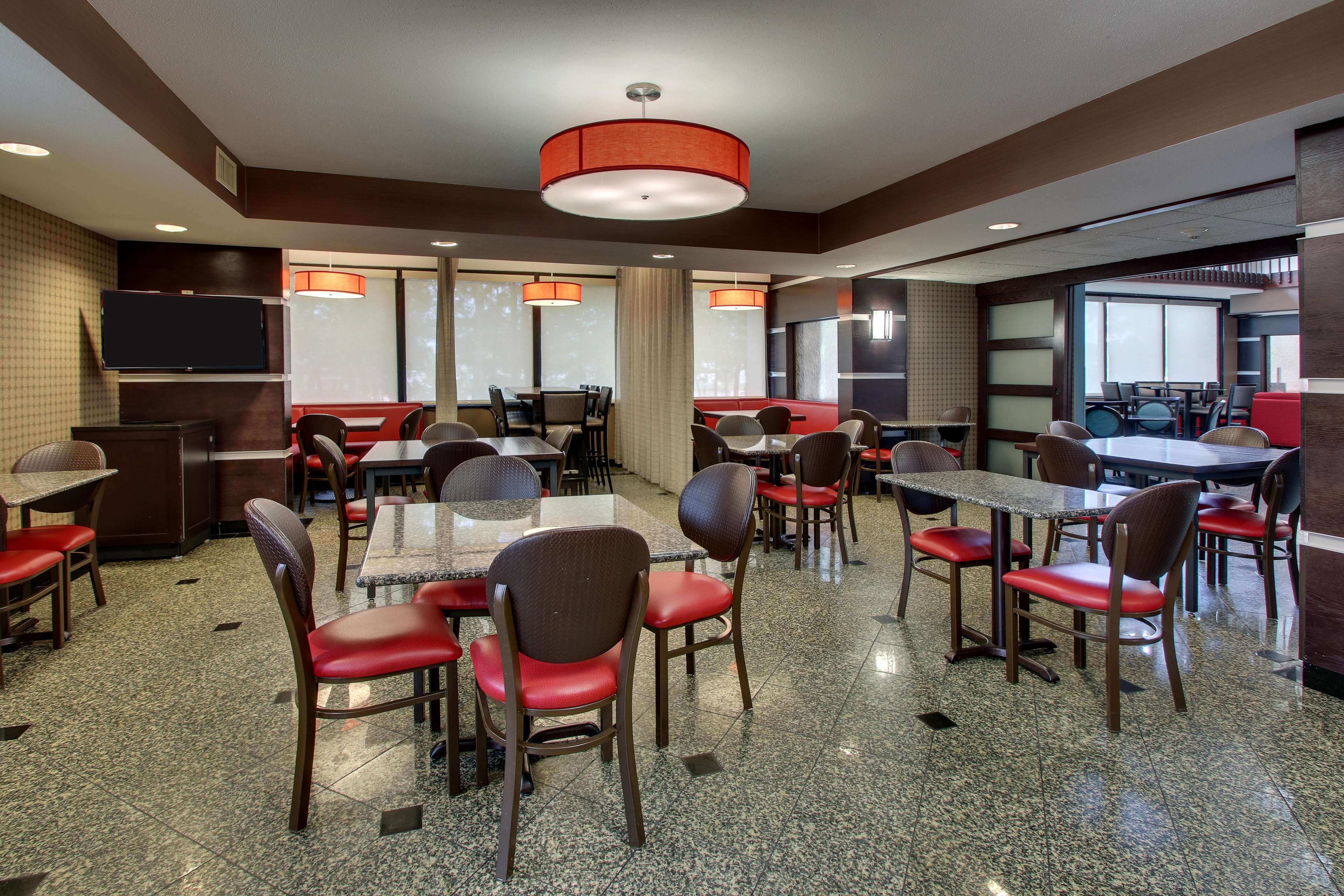 Heritage Inn & Suites The Woodlands, Trademark by Wyndham