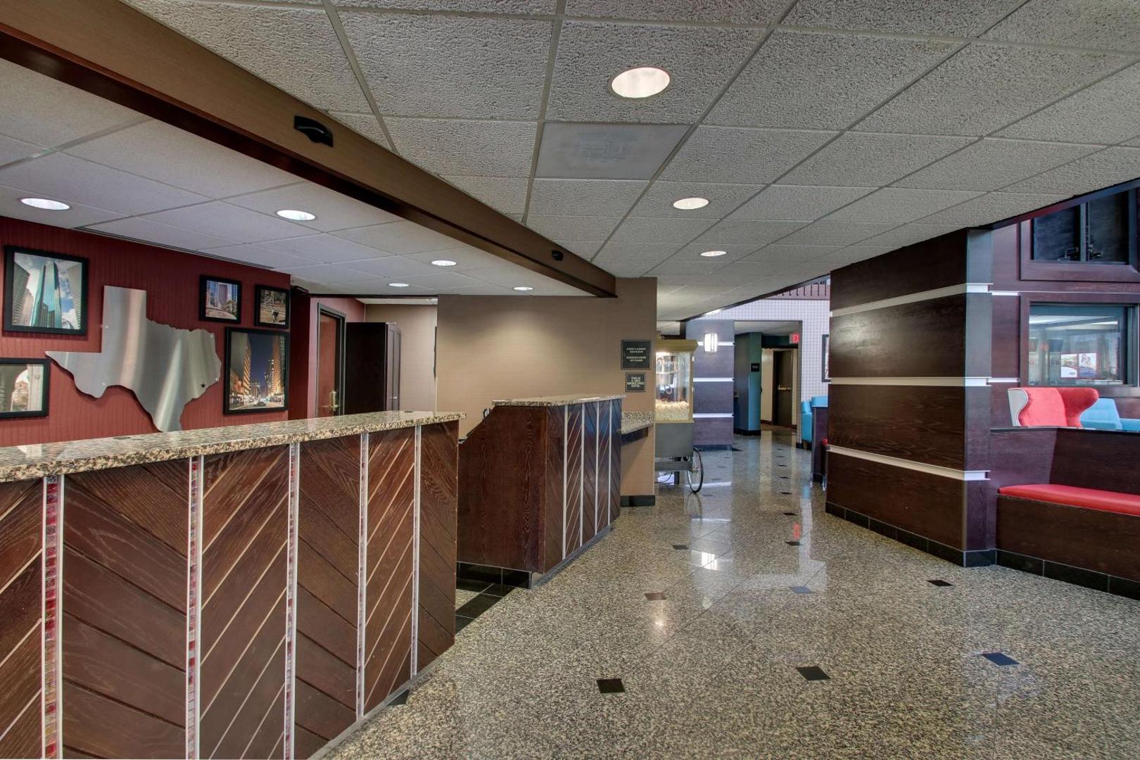 Heritage Inn & Suites The Woodlands, Trademark by Wyndham