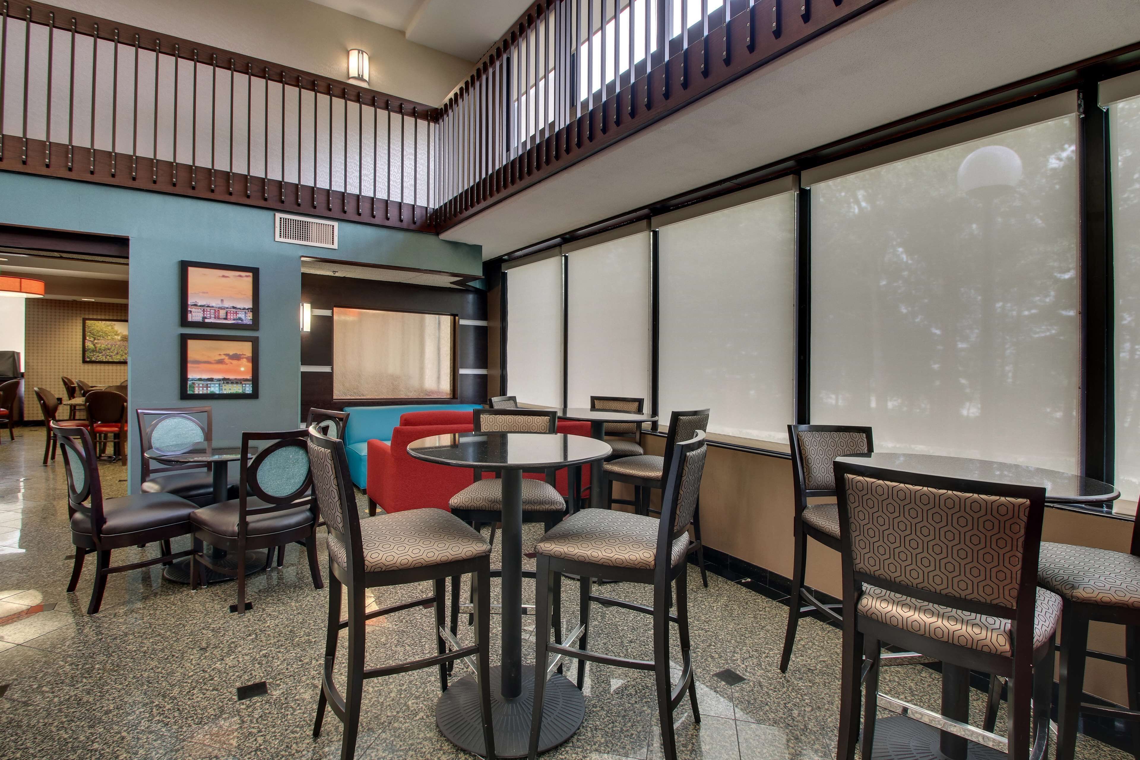 Heritage Inn & Suites The Woodlands, Trademark by Wyndham