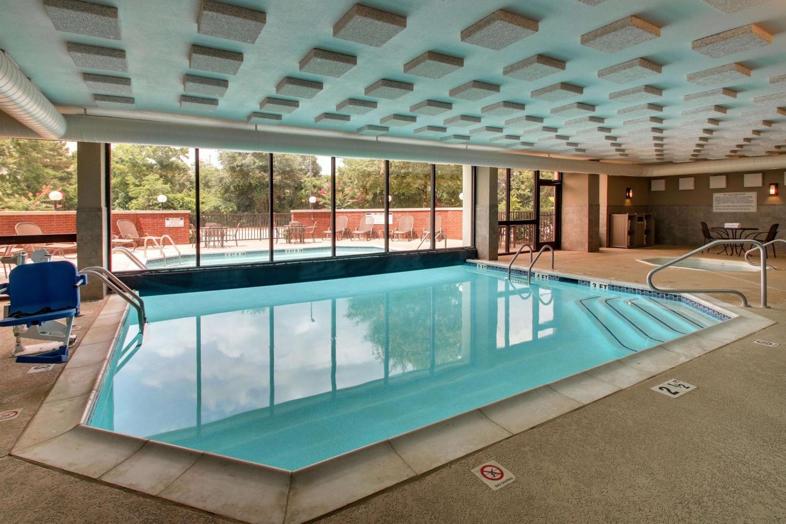 Heritage Inn & Suites The Woodlands, Trademark by Wyndham
