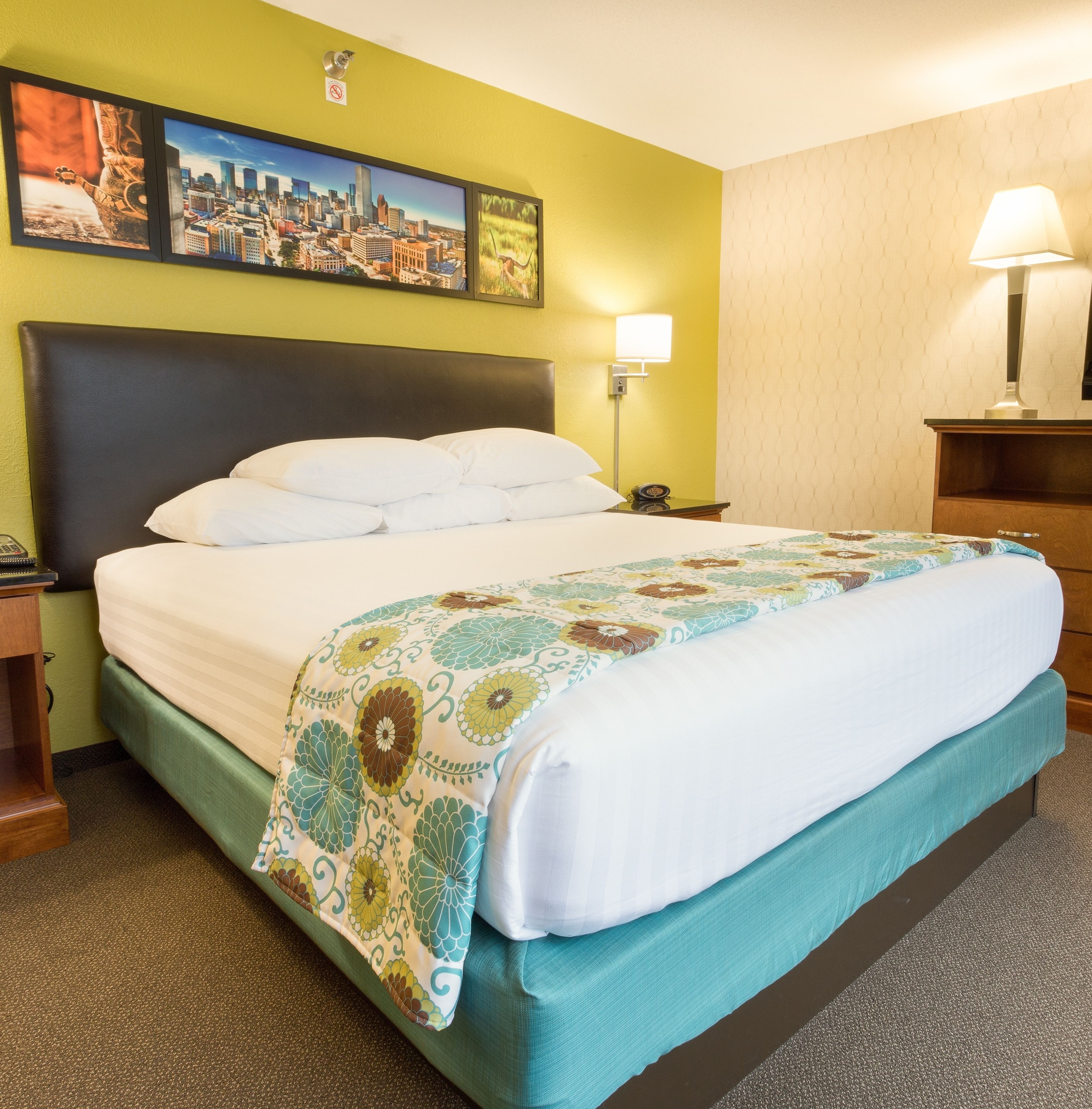 Heritage Inn & Suites The Woodlands, Trademark by Wyndham