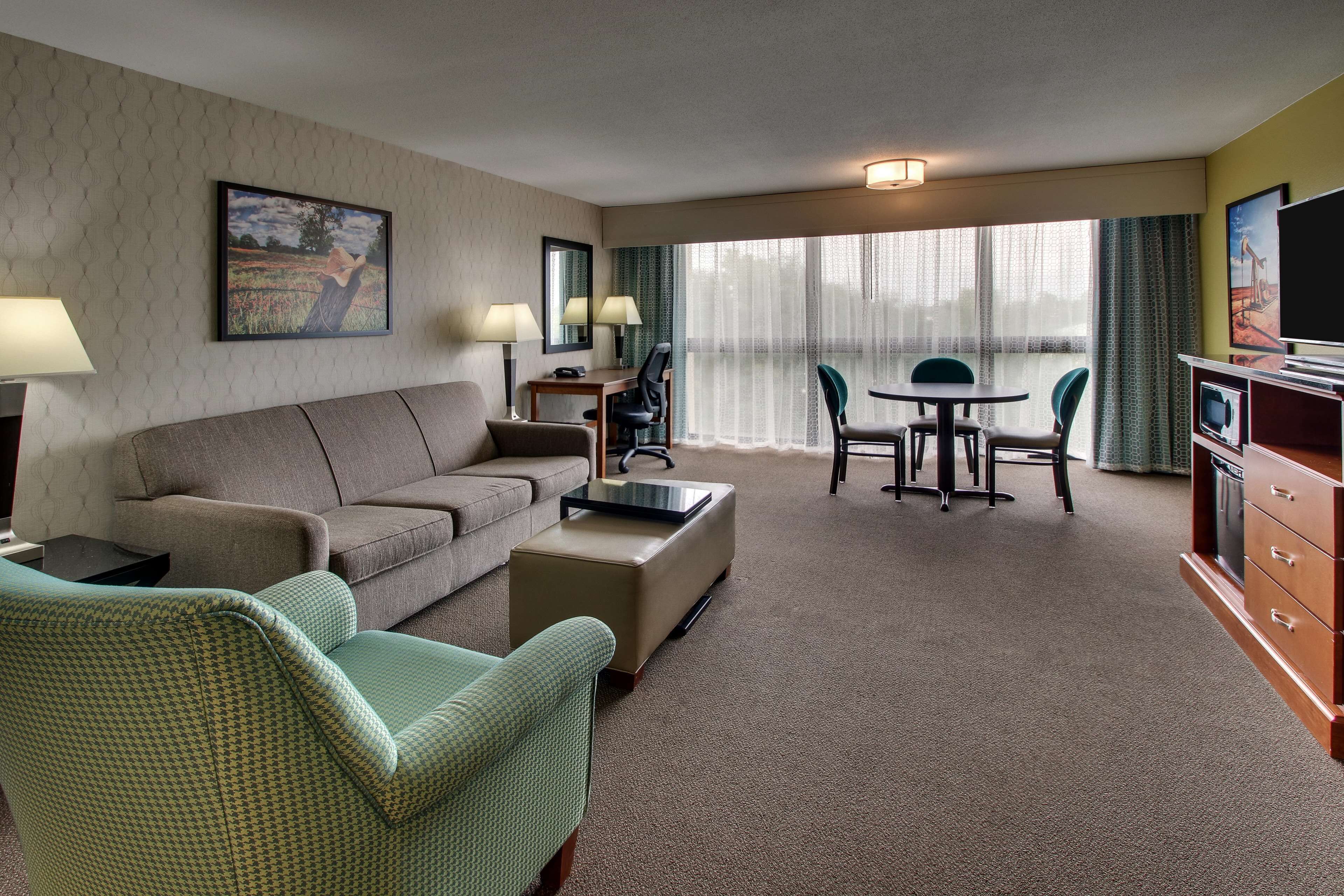 Heritage Inn & Suites The Woodlands, Trademark by Wyndham