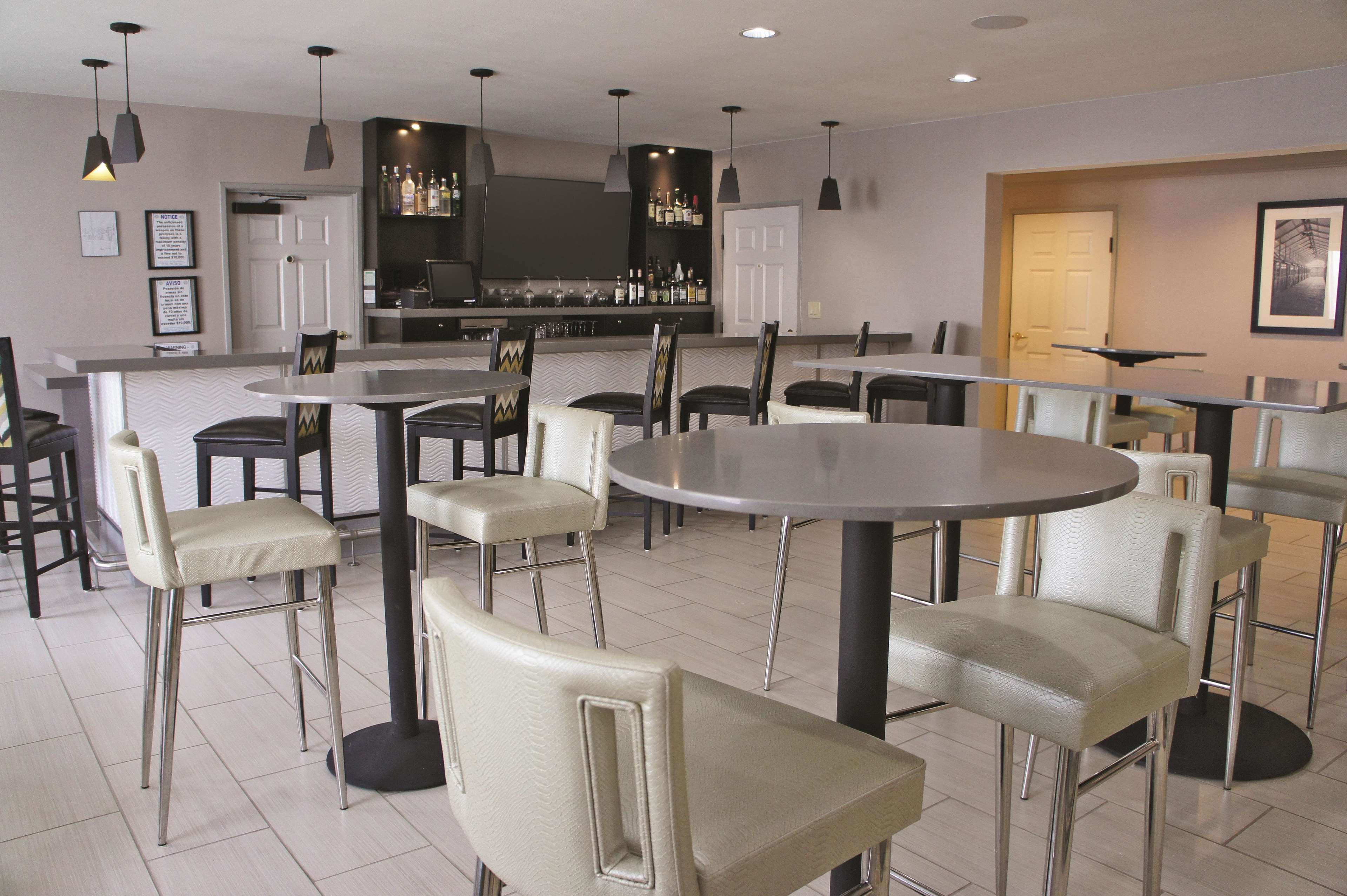 La Quinta Inn & Suites by Wyndham The Woodlands/Spring