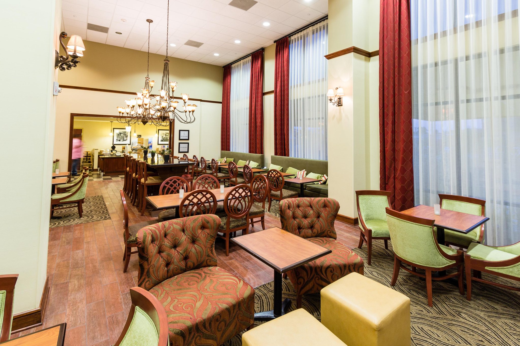 Hampton Inn & Suites Tomball