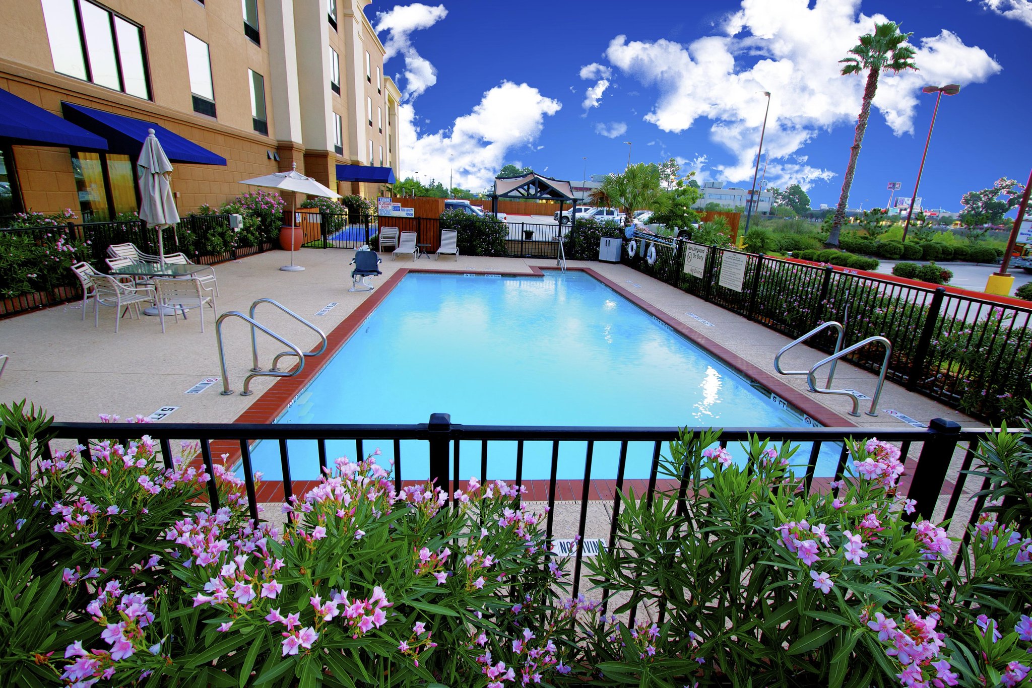 Hampton Inn & Suites Tomball