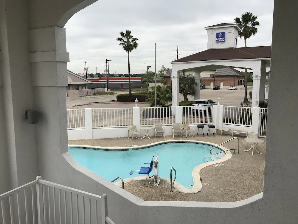 Express Inn Tomball