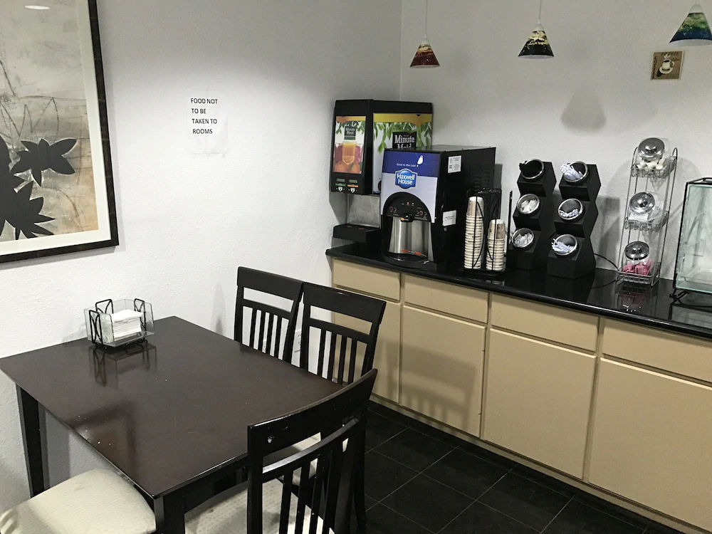 Express Inn Tomball