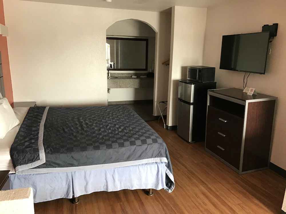 Express Inn Tomball