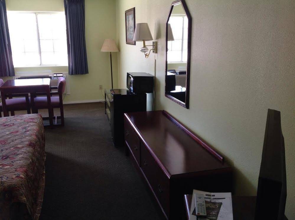 Executive Inn