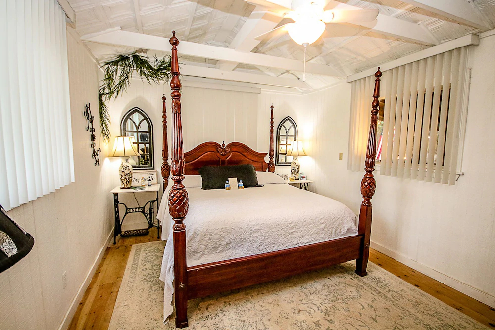 Cora's Cabins