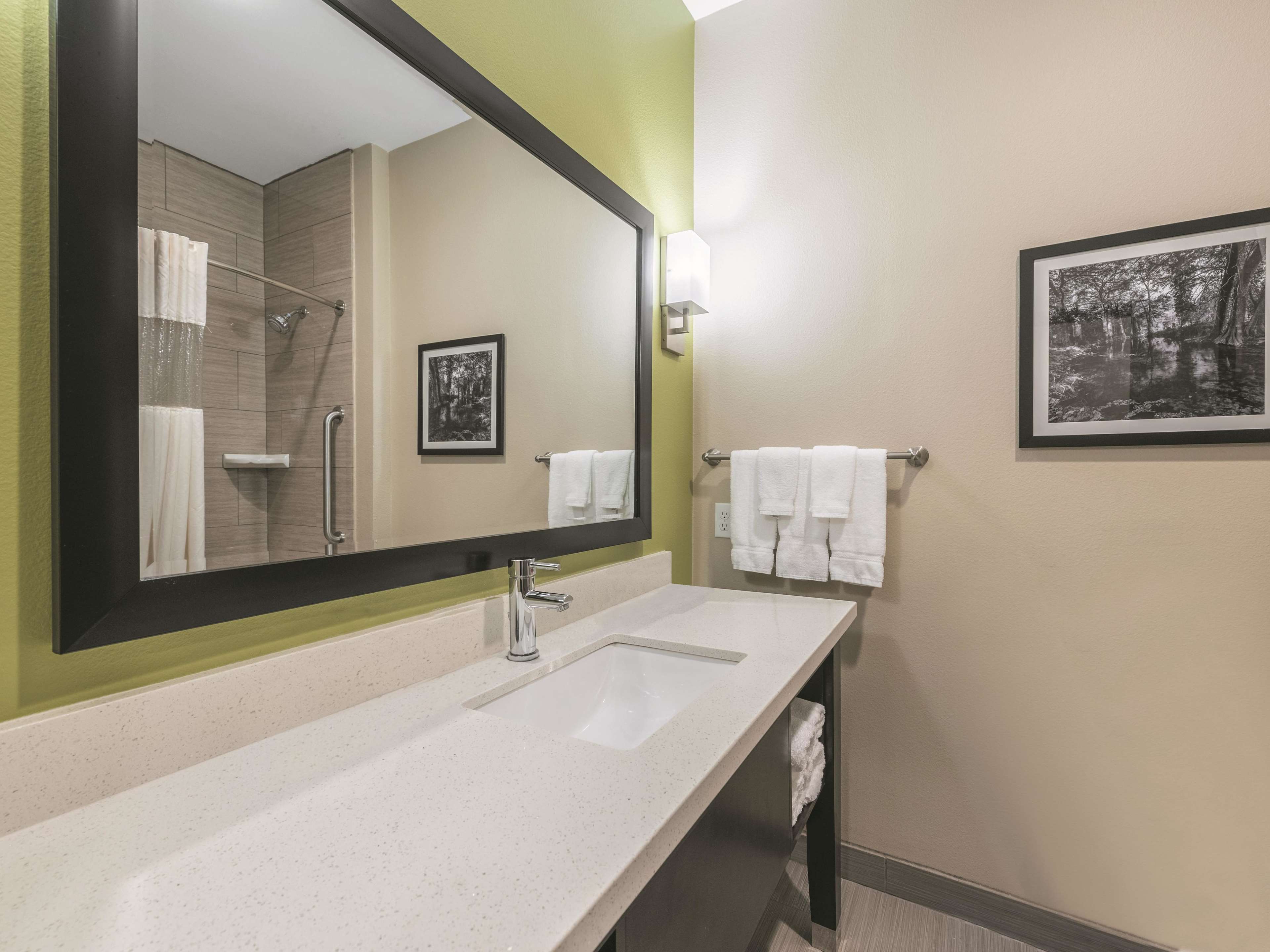 La Quinta Inn & Suites by Wyndham Tyler - University Area